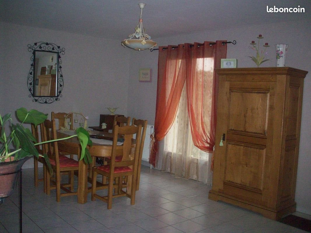Maison à louer, 145m², Exireuil