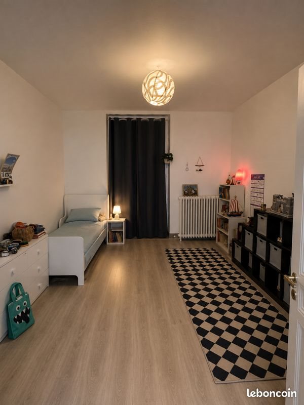 Appartement à louer, 110m², Figeac