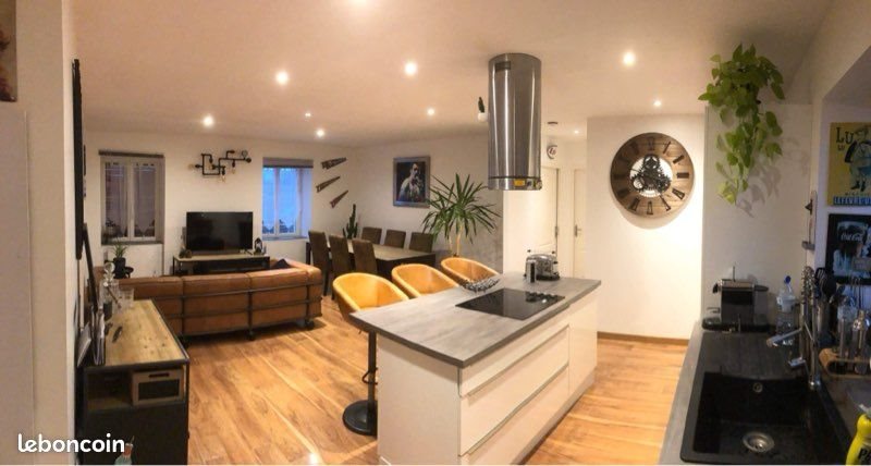 Appartement à louer, 70m², Mézériat