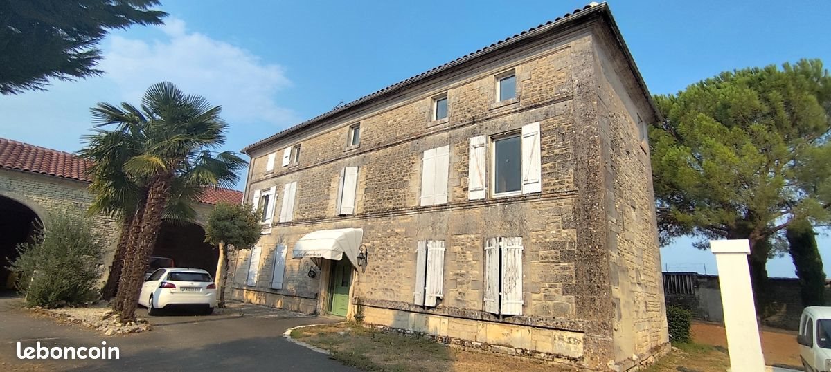 Maison à vendre, 240m², Foussignac