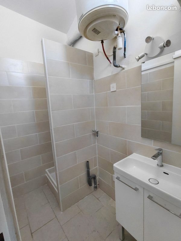 Appartement à louer, 41m², Montfrin