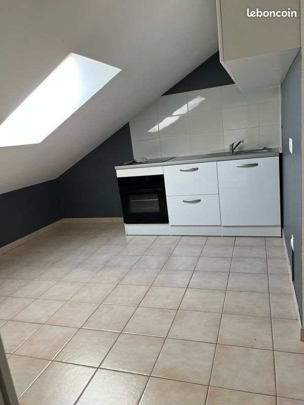 Appartement à louer, 35m², Les Ayvelles