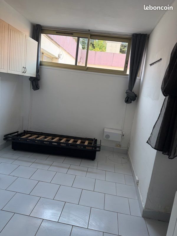 Appartement à louer, 11m², Marseille 8ème