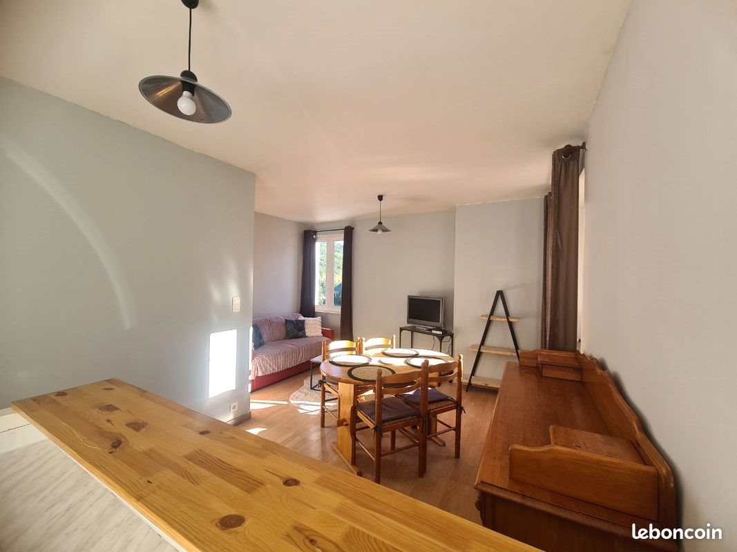 Appartement à louer, 50m², Murol