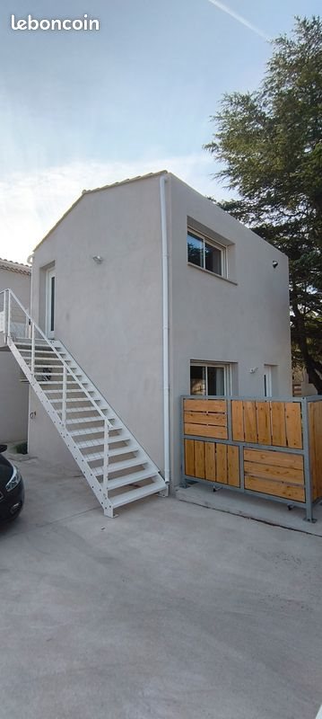 Appartement à louer, 23m², Saint-Mitre-les-Remparts