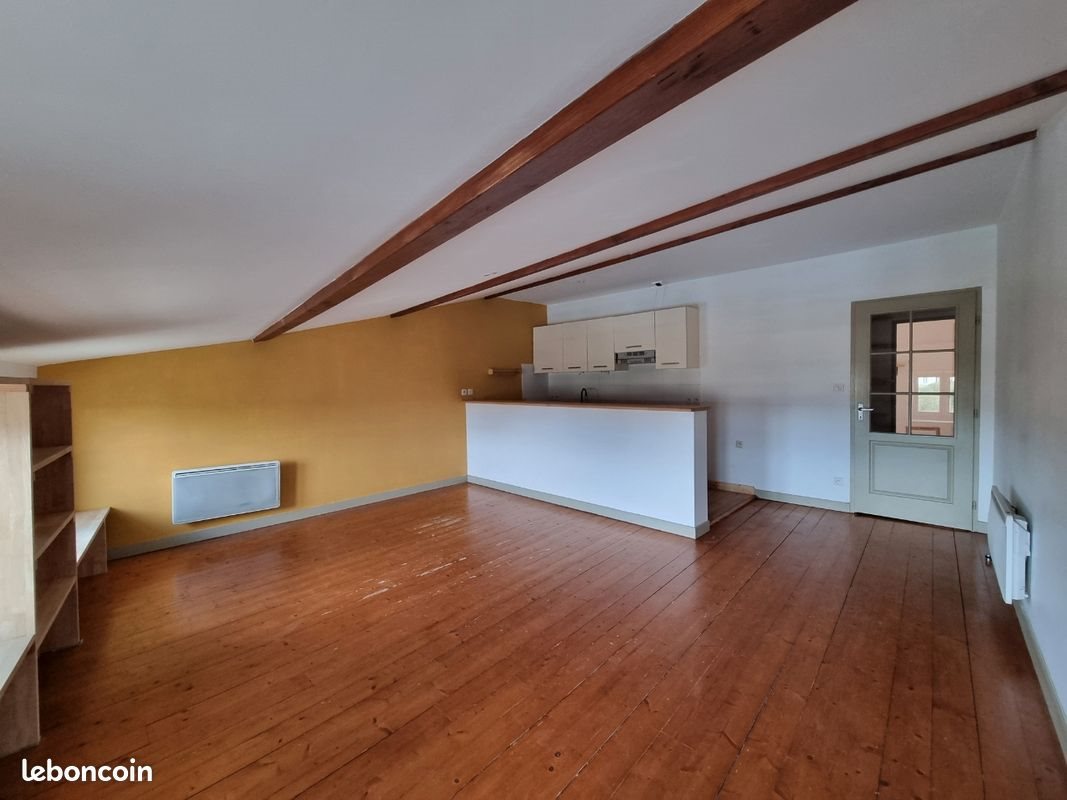 Appartement à louer, 60m², Saintes