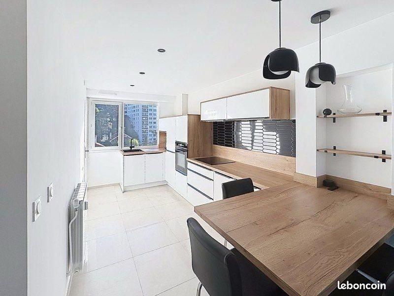 Appartement à louer, 90m², Saint-Étienne