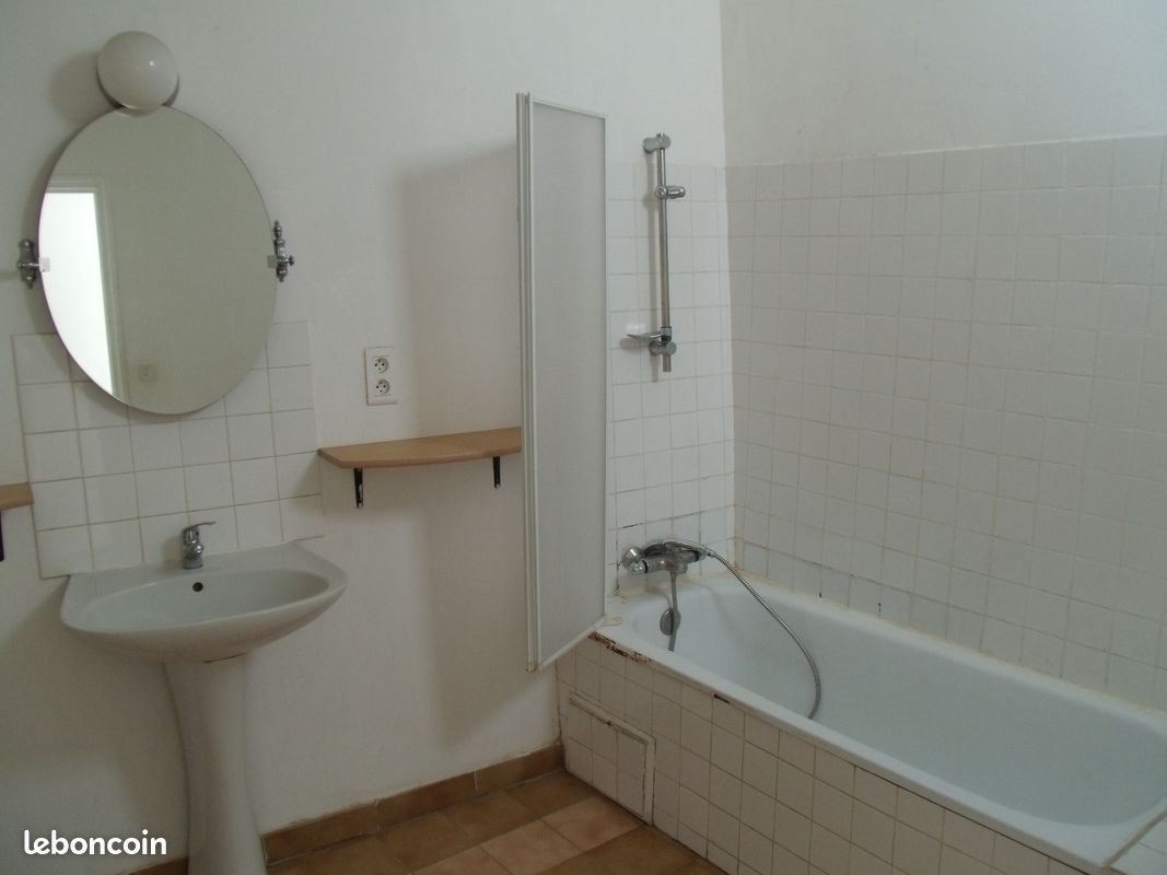 Appartement à louer, 77m², Cadenet