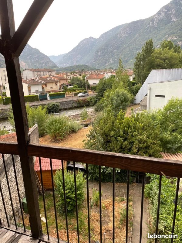 Appartement à louer, 72m², Tarascon-sur-Ariège