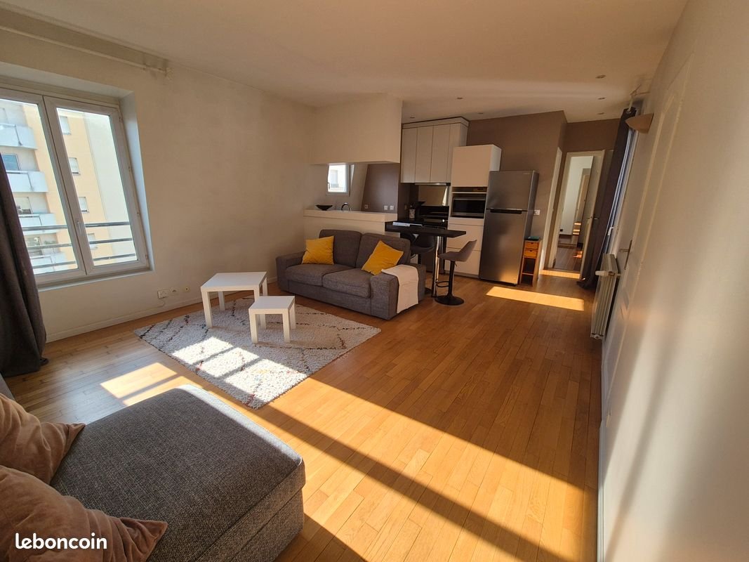 Appartement à louer, 45m², Courbevoie