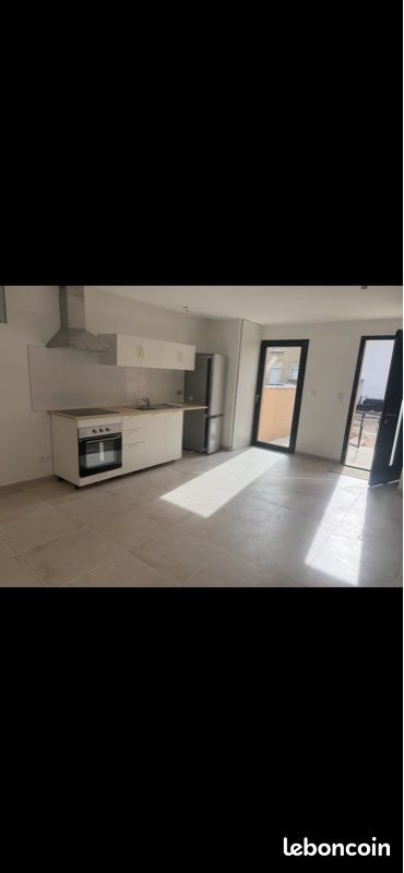 Maison à louer, 75m², Four