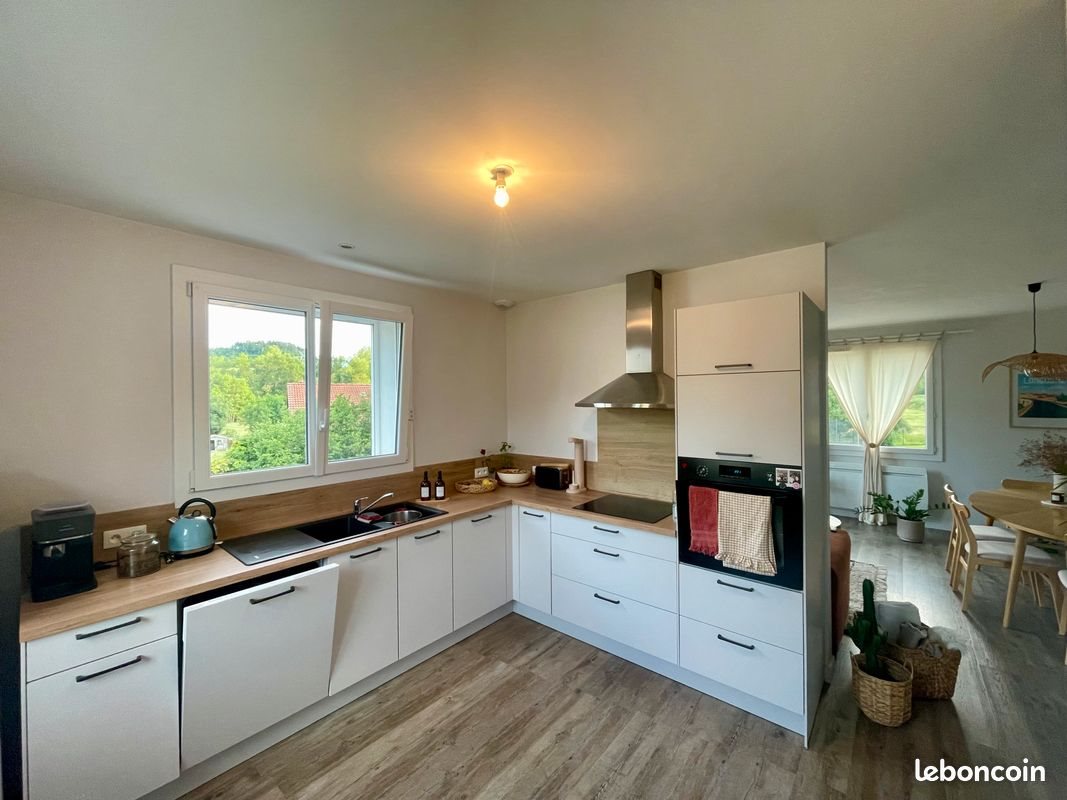 Appartement à louer, 89m², Polignac