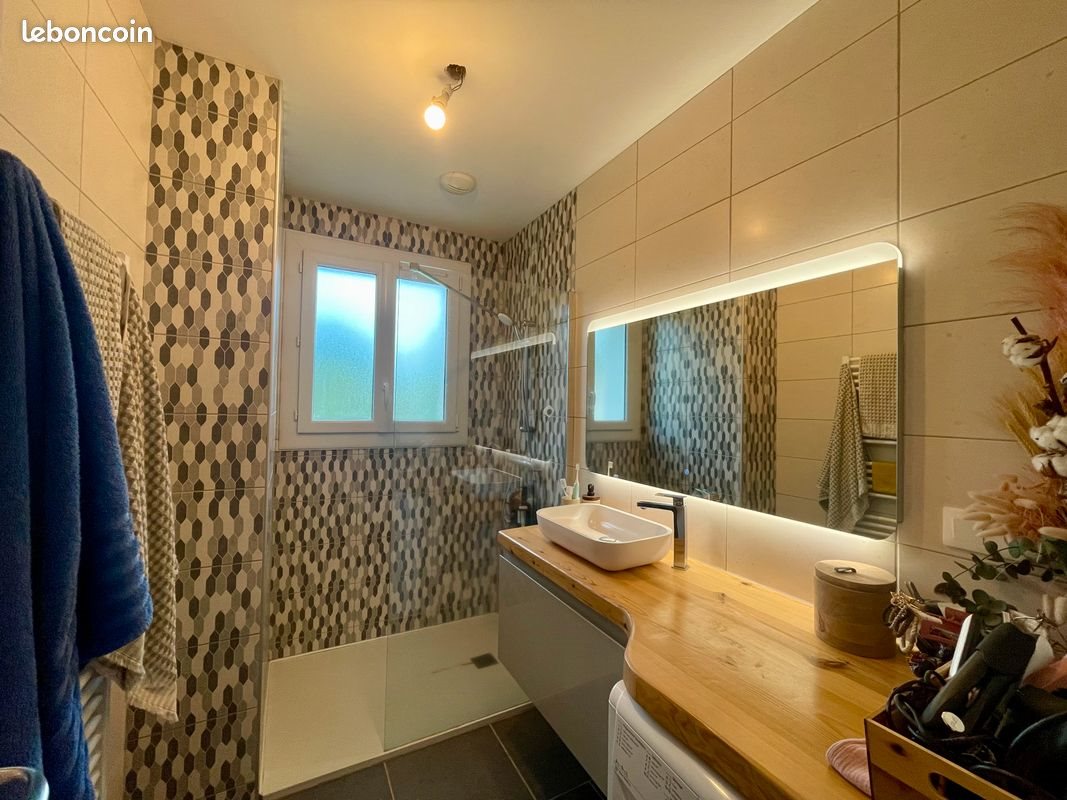 Appartement à louer, 89m², Polignac