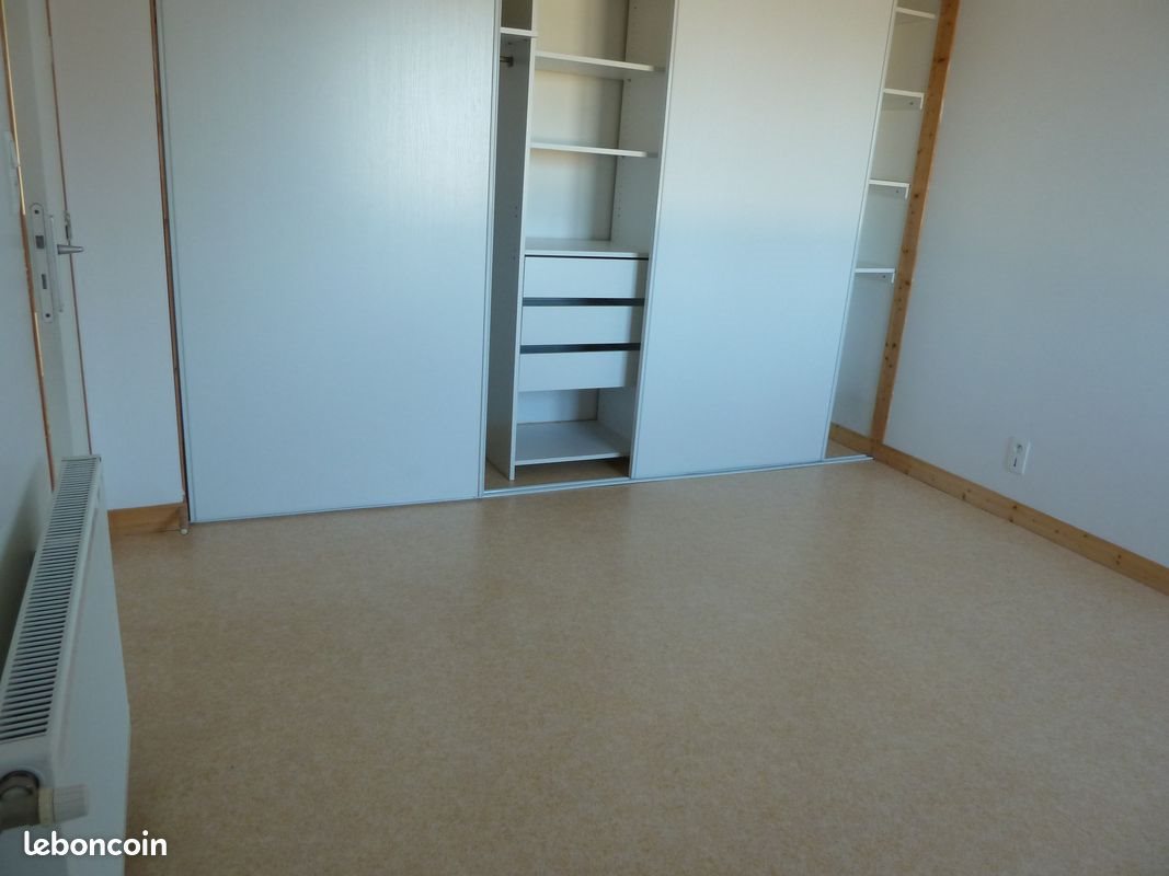 Maison à louer, 75m², Orgères