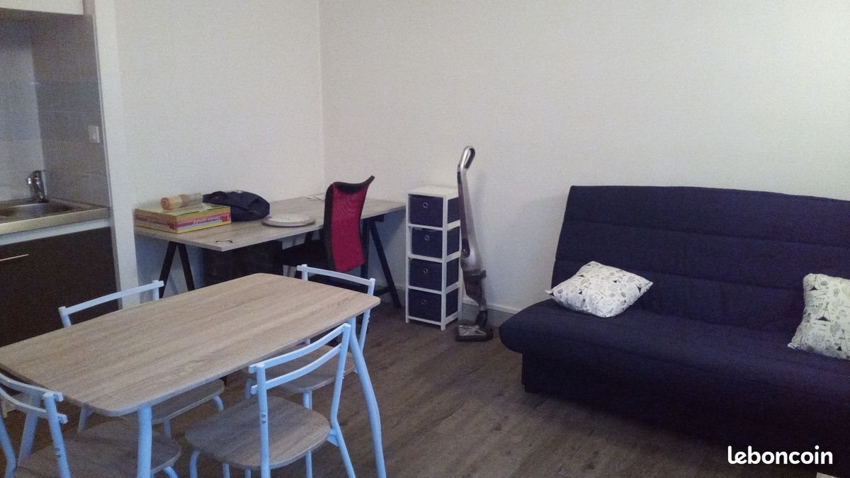 Appartement à louer, 22m², Saint-Max
