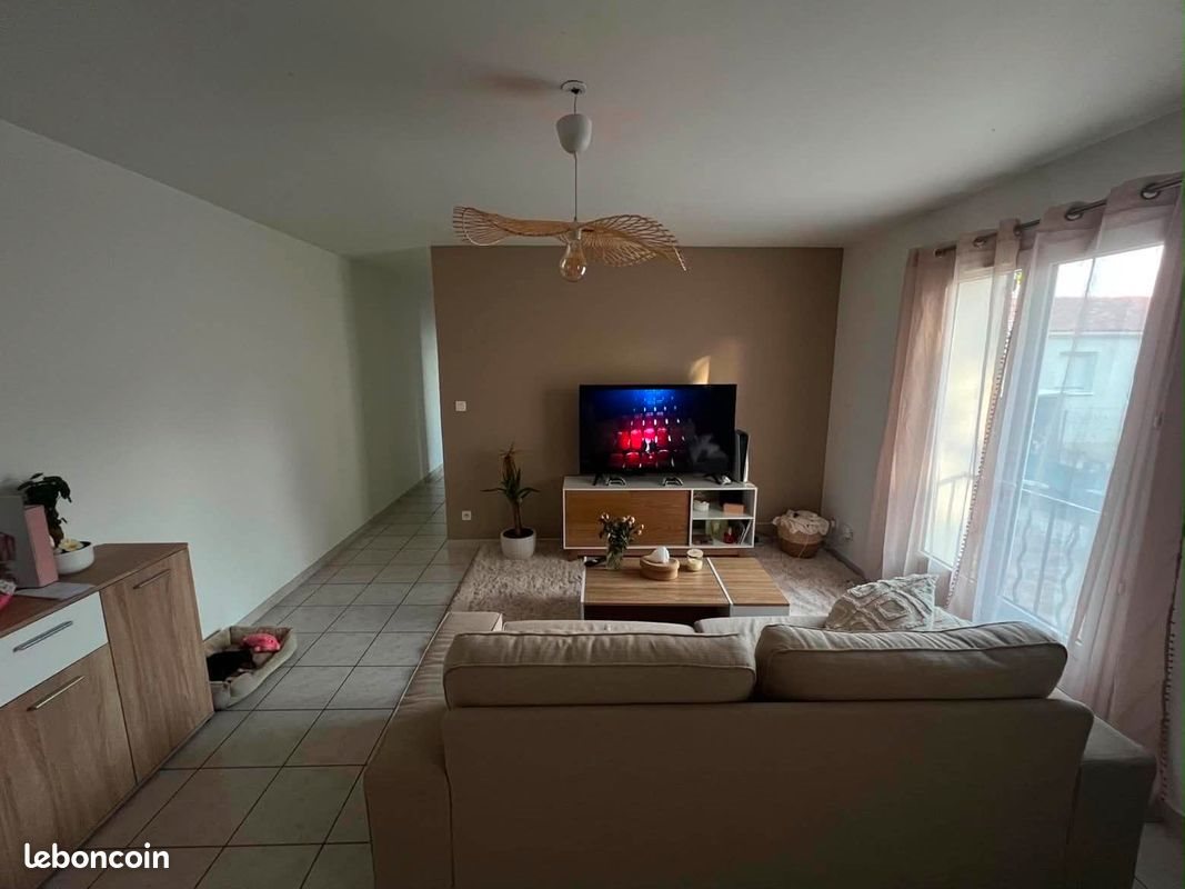 Maison à louer, 54m², Plaissan