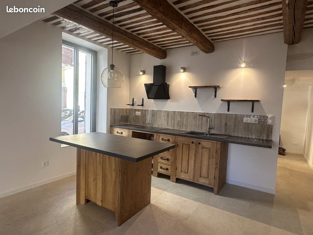 Maison à louer, 83m², Cabannes