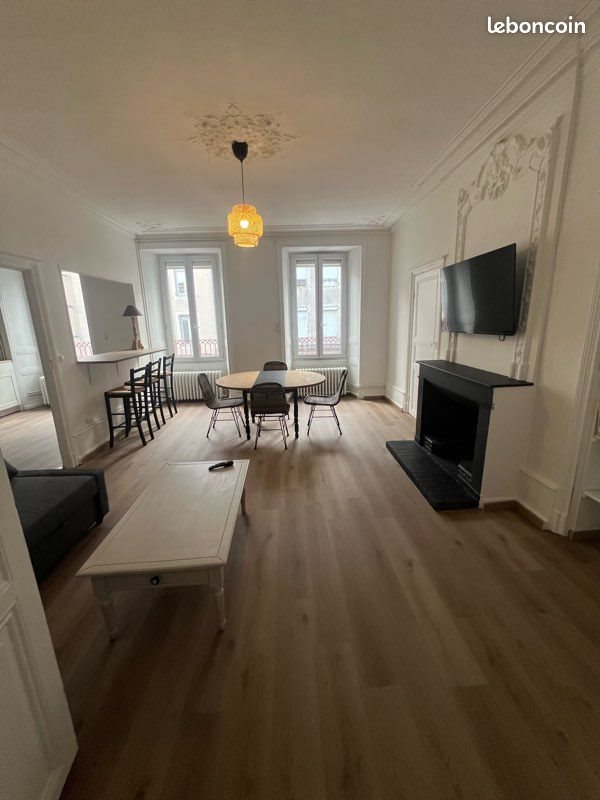 Appartement à louer, 120m², Langogne