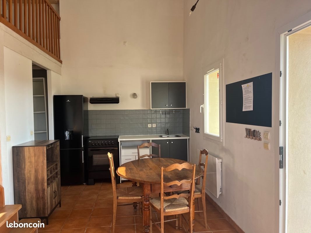 Appartement à louer, 60m², Violès