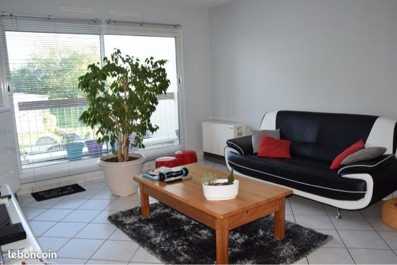 Maison à louer, 64m², Trémentines