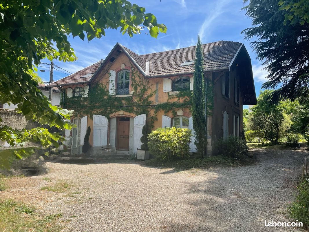 Appartement à louer, 52m², Saint-Genis-Laval