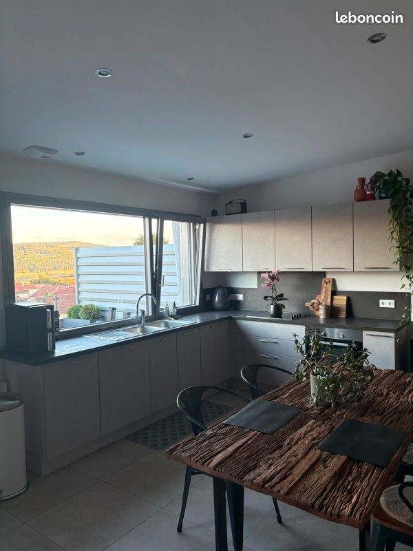 Appartement à louer, 85m², Orchamps-Vennes