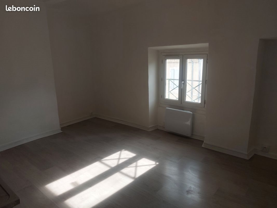 Appartement à louer, 28m², Alès