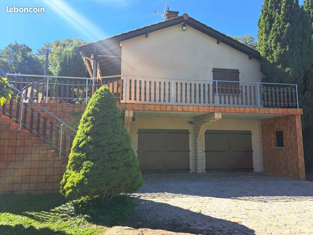 Maison à louer, 140m², Villieu-Loyes-Mollon