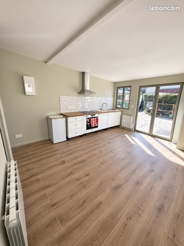 Maison à louer, 30m², Méré