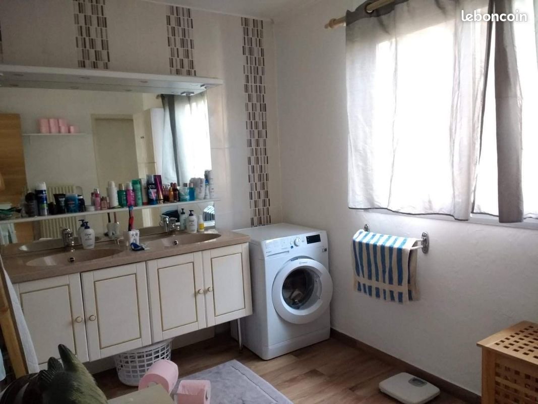 Appartement à louer, 75m², Antibes