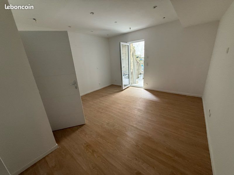 Appartement à louer, 25m², Bagnols-sur-Cèze