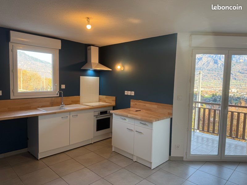 Appartement à louer, 65m², Scionzier