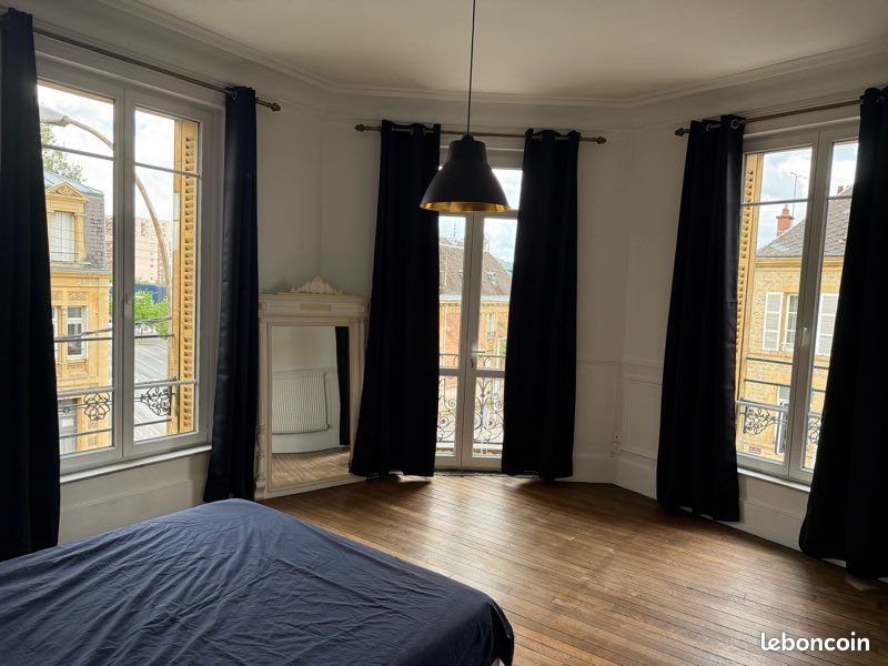 Appartement à louer, 85m², Sedan