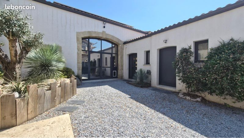 Maison à vendre, 240m², Saint-Geniès-de-Fontedit