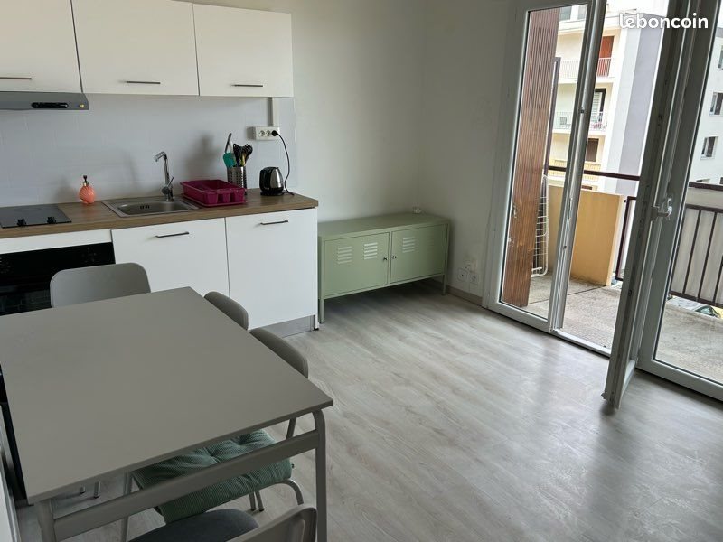 Appartement à louer, 32m², Saint-Etienne