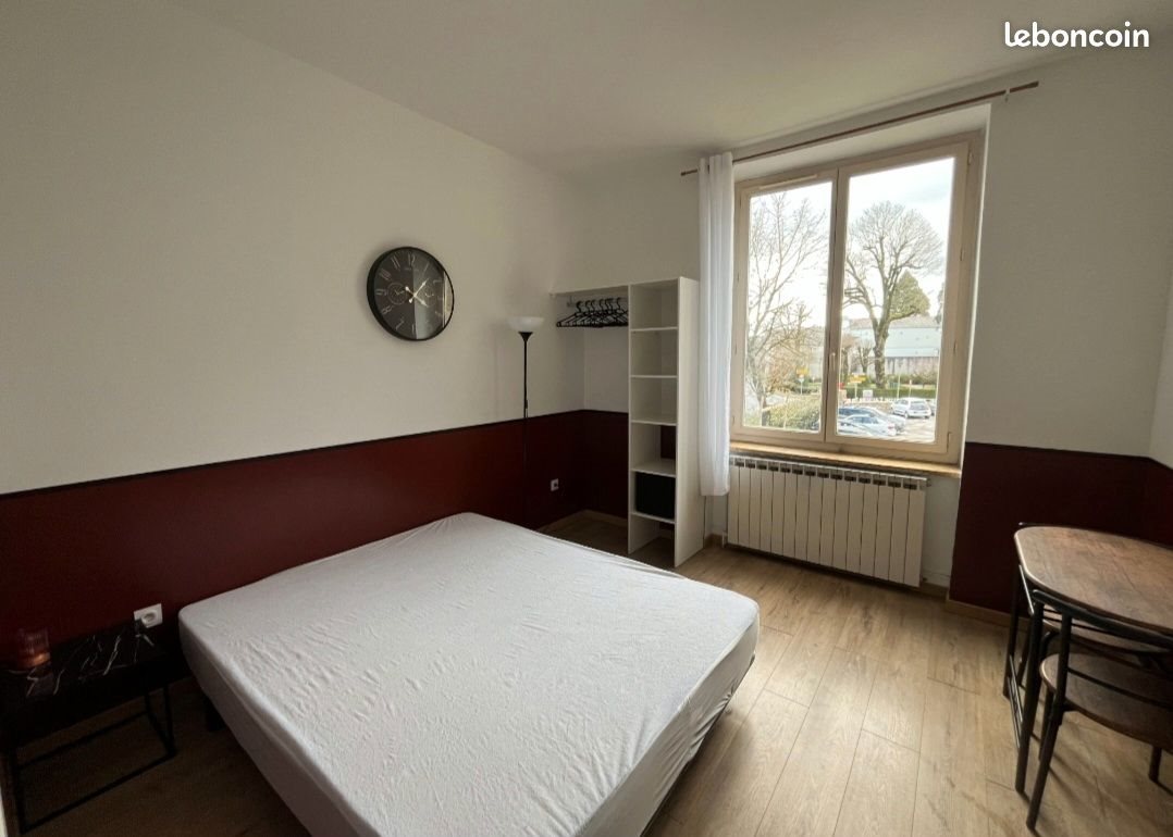 Appartement à louer, 19m², Lacaune