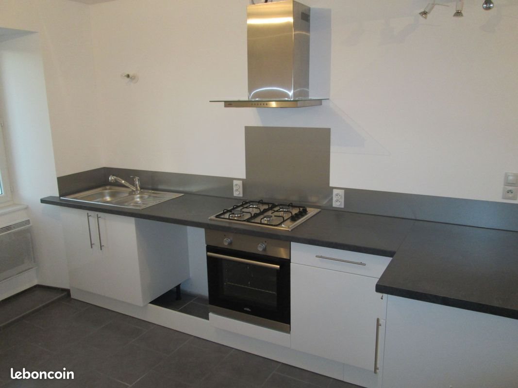 Maison à louer, 54m², Saulieu