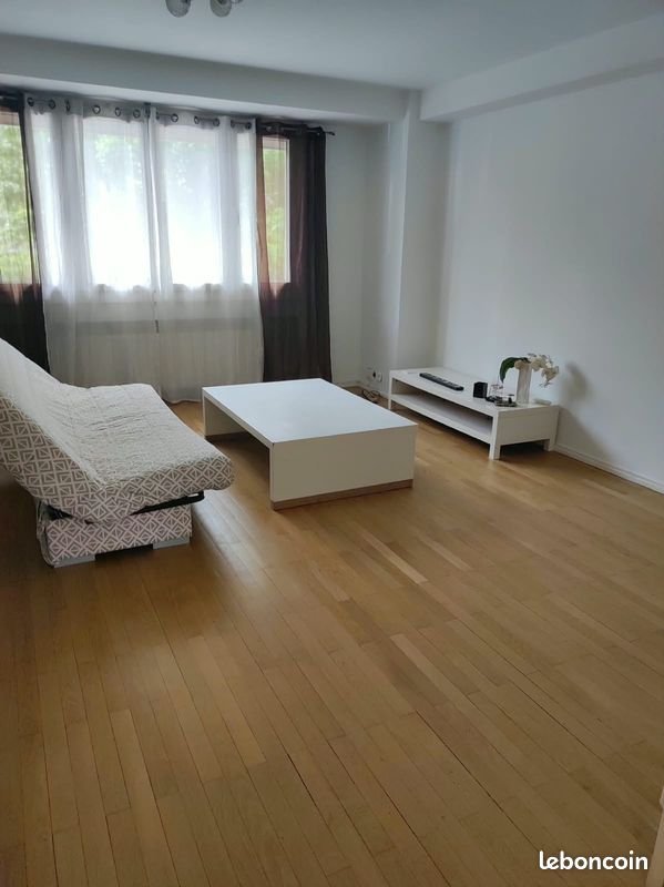 Appartement à louer, 79m², Saint-Priest