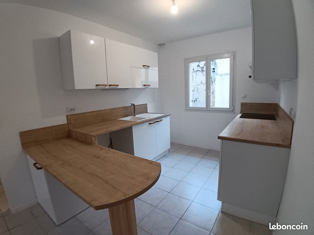 Maison à louer, 90m², Mézières-sous-Lavardin