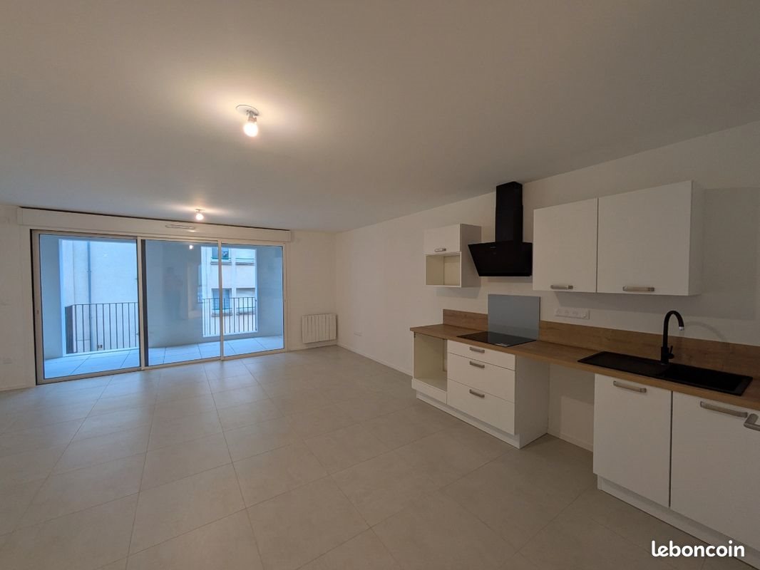 Appartement à louer, 75m², Laval