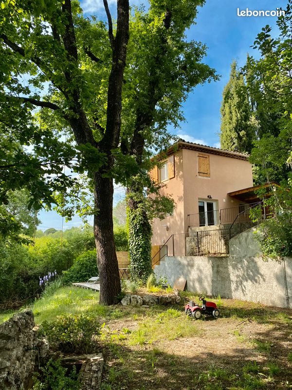 Maison à louer, 45m², Sainte-Tulle