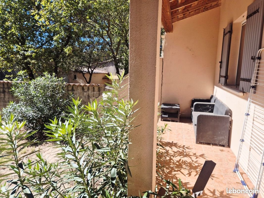 Maison à louer, 120m², Saint-Restitut