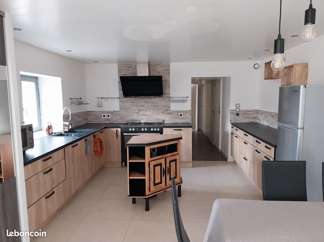 Maison à louer, 124m², Valdivienne