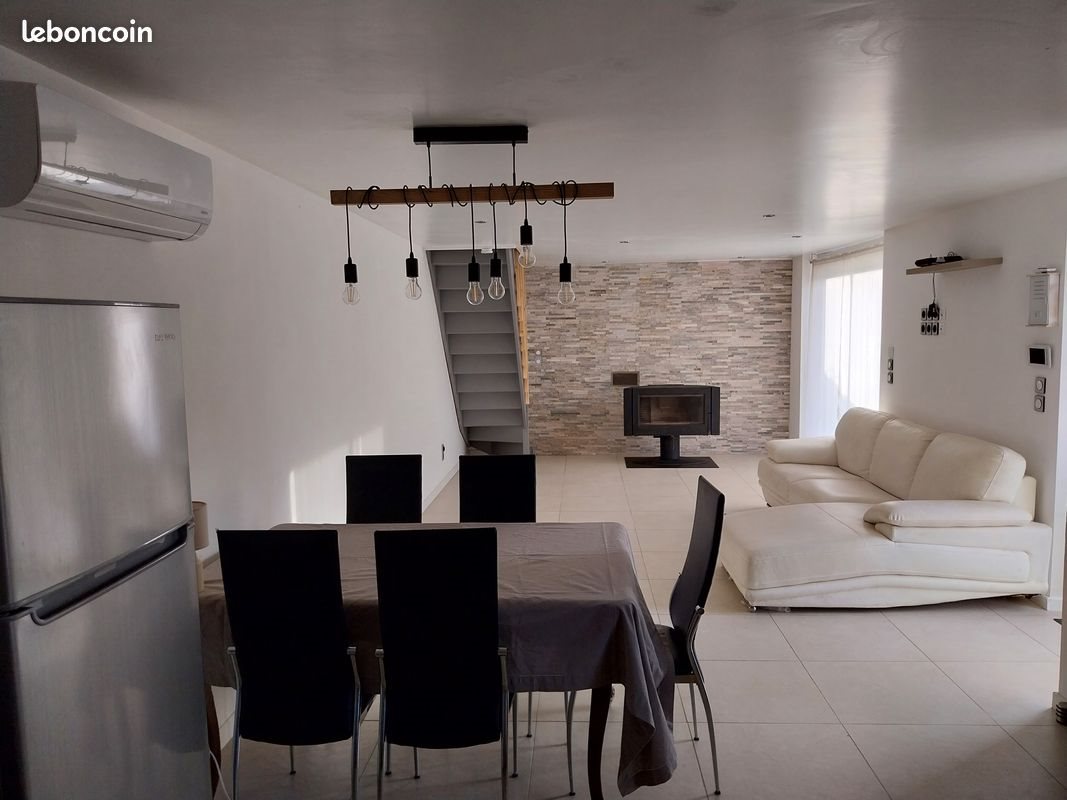 Maison à louer, 124m², Valdivienne