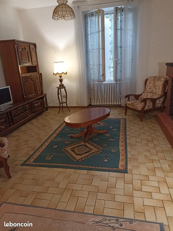 Maison à louer, 77m², Grignols