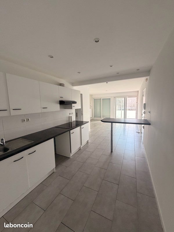Appartement à louer, 70m², Guilherand-Granges