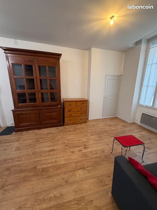 Appartement à louer, 43m², Nîmes