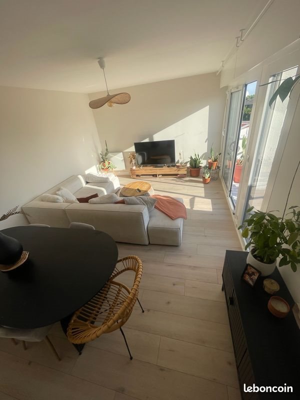 Appartement à louer, 81m², Royan