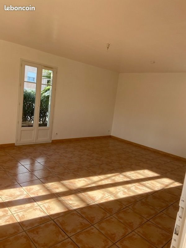 Maison à louer, 101m², Salses-le-Château
