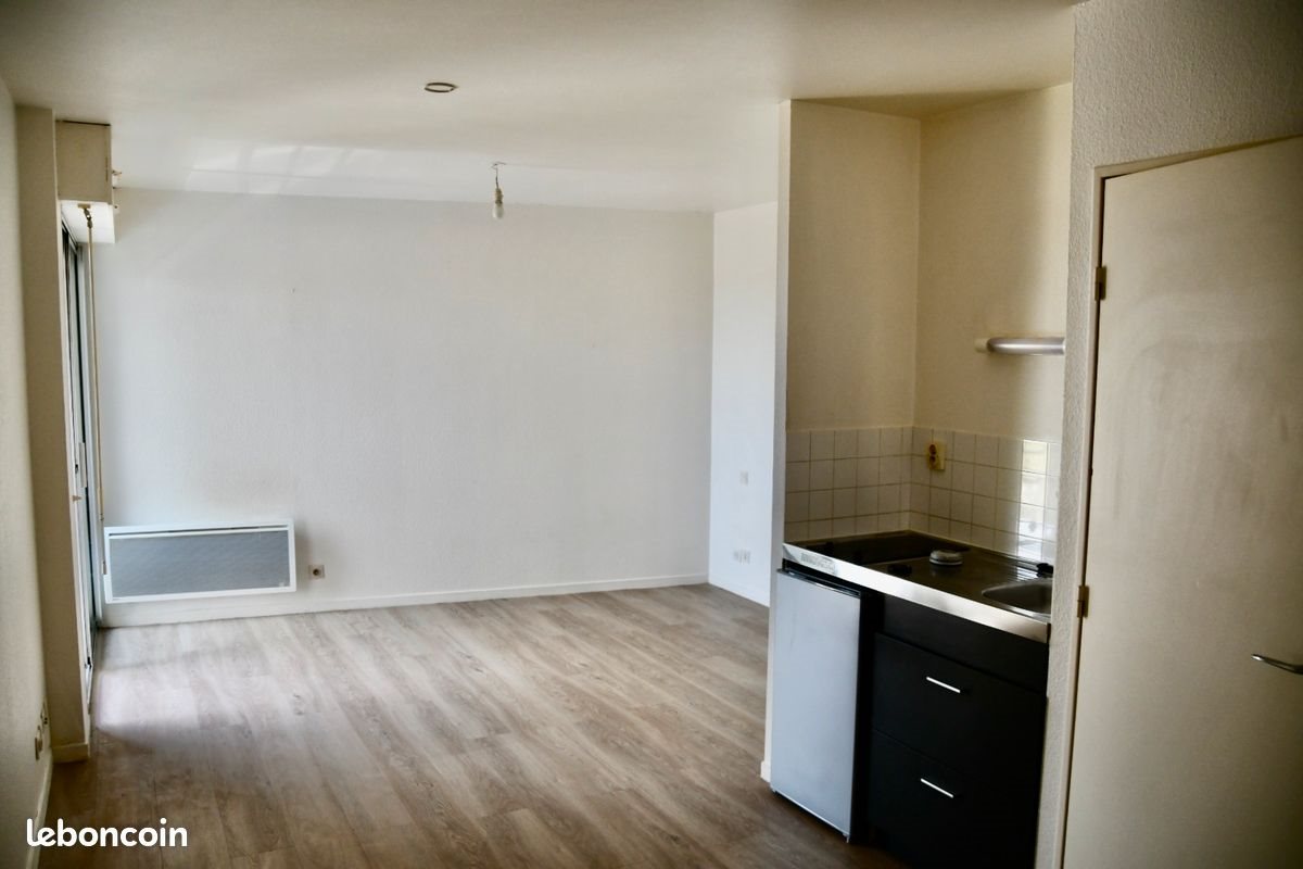 Appartement à louer, 25m², Niort